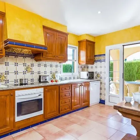 Villa Cala Galdana Sleeps 6 Pool Air Con Wifi *