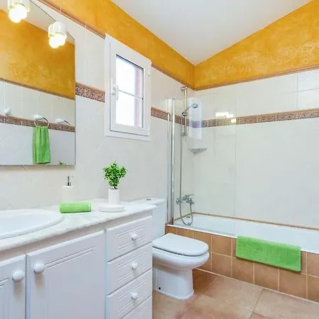 Вилла Cala Galdana Sleeps 6 Pool Air Con Wifi *