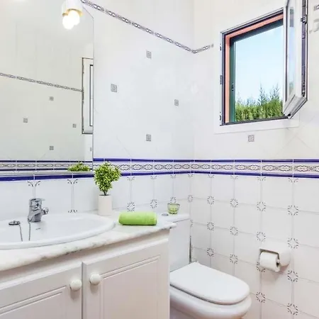 Cala Galdana Sleeps 6 Pool Air Con Wifi Вилла *